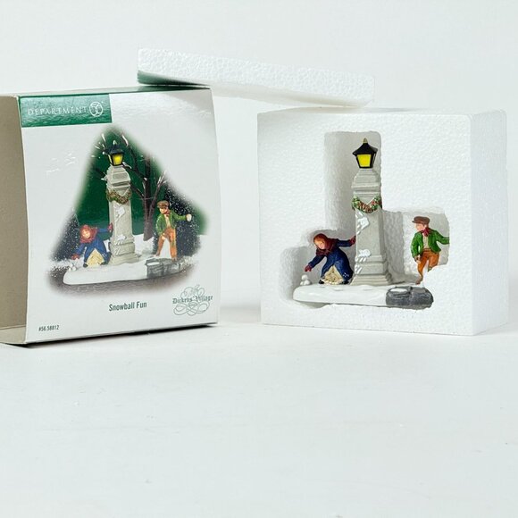 Holiday Village Figurine Snowball Fight Kids Lamp Post Christmas Scene - Picture 8 of 9